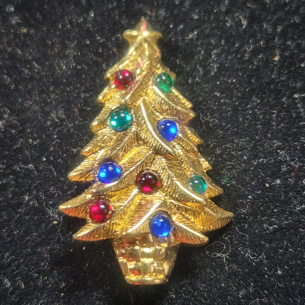 Vintage Monet Christmas Tree Brooch Gold Tone Multicolor Cabochon Holiday Pin